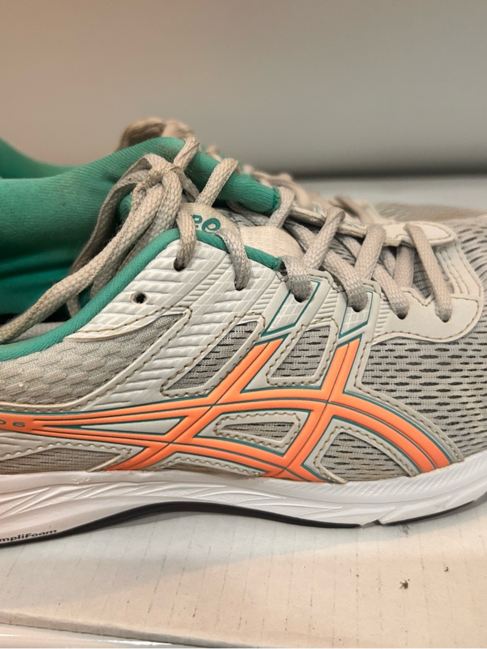 Asics Women's Size 9 Gel Contend 6 Sneakers in Glacier Gay & Sun Coral
